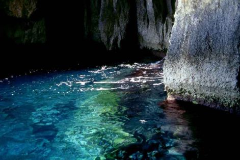 blu_grotto.jpg